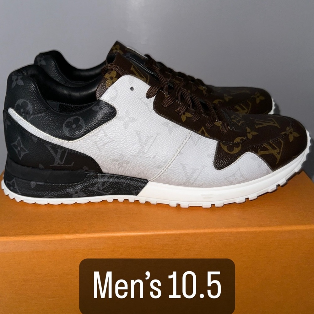 Never worn men’s Run away LV sneakers